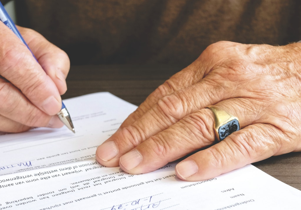 2024 Guide to Paying for Assisted Living