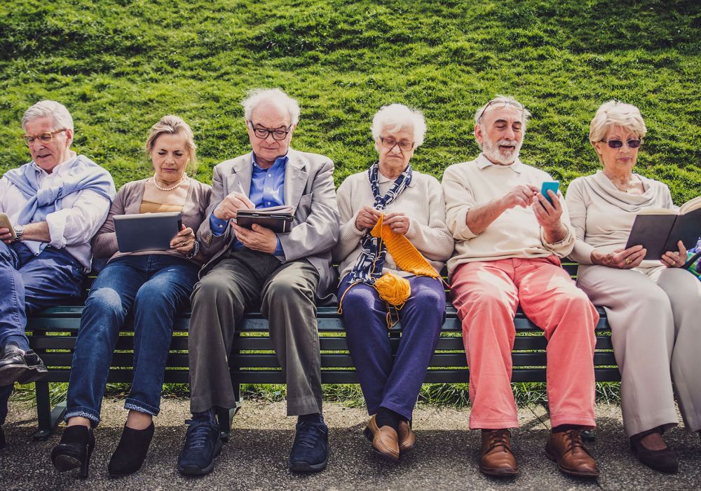30 Senior Friendly Activity Ideas for People in Assisted Living