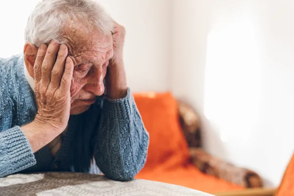 4 Activities That Can Help Seniors Maintain Positive Mental Health in Assisted Living