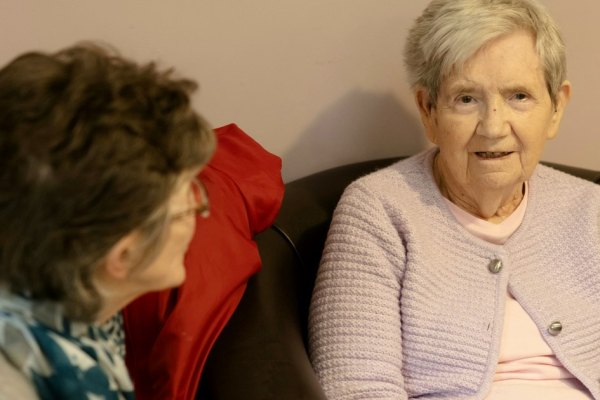 The 48 Questions to Ask on a Senior Living Tour