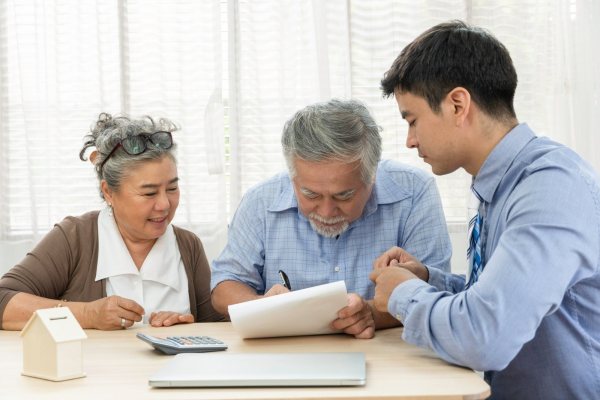 How to Read an Assisted Living Contract: Fees, Rate Increases and Exit Terms