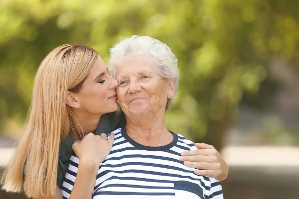 A Heartfelt Mother's Day Celebration: Ideas for Moms in Senior Living Communities