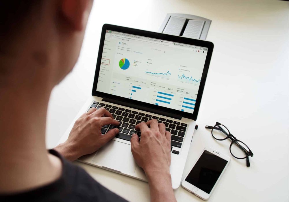 Selecting a Senior Community and Optimizing Your Search Using Online Tools.